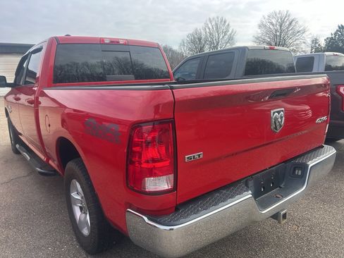 Used 2020 RAM 1500 Classic SLT image 8