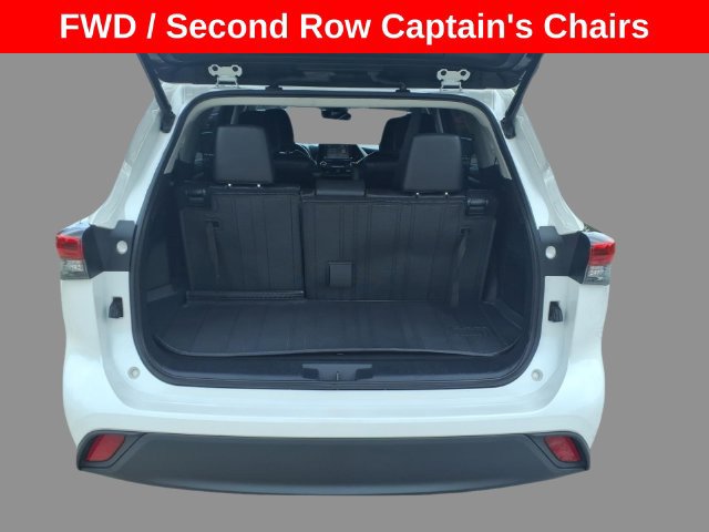 Used 2022 Toyota Highlander XLE FWD image 5