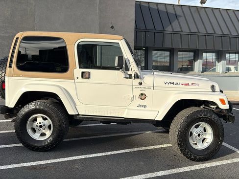 Used 2001 Jeep Wrangler Sahara image 2