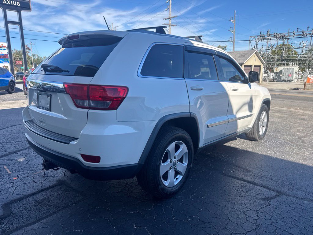 Used 2012 Jeep Grand Cherokee Laredo AWD/4WD image 7
