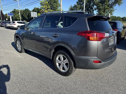 Used 2014 Toyota RAV4 XLE w/ Preferred Accessory Package AWD/4WD image 5