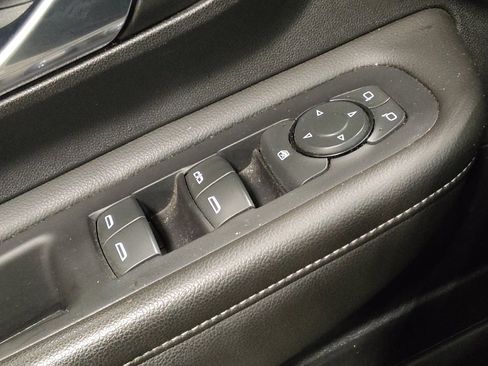 Used 2023 GMC Terrain SLE w/ Driver Convenience Package FWD image 27