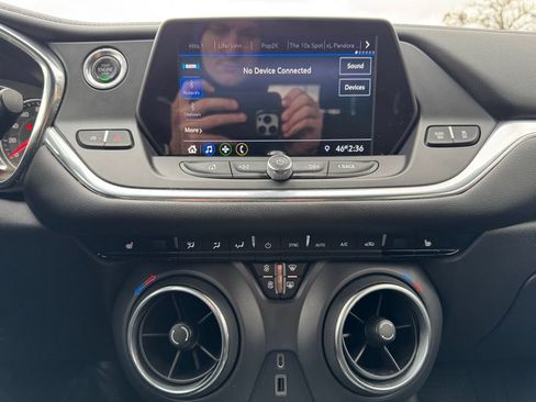 Used 2020 Chevrolet Blazer LT FWD image 25