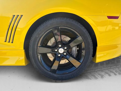 Used 2010 Chevrolet Camaro SS RWD image 24