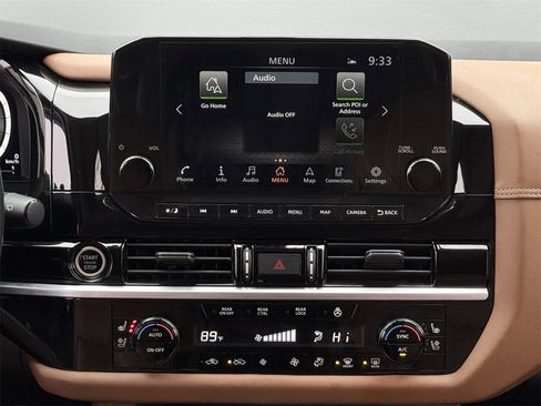 Used 2023 Nissan Pathfinder Platinum image 15