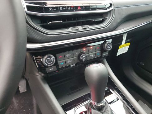 New 2026 Jeep Compass Latitude w/ Quick Order Package 29K image 16