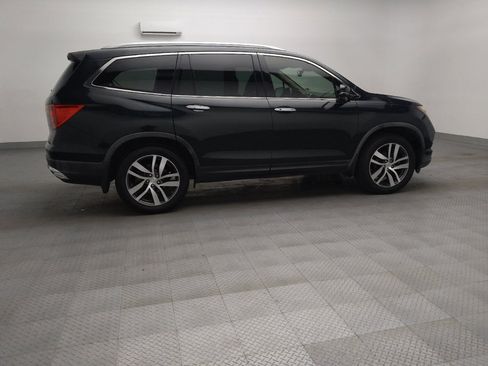 Used 2017 Honda Pilot Touring image 10