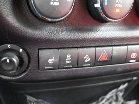 Used 2016 Jeep Wrangler Unlimited Sahara w/ Max Tow Package AWD/4WD image 30