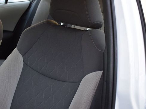 Used 2022 Toyota Corolla LE image 14