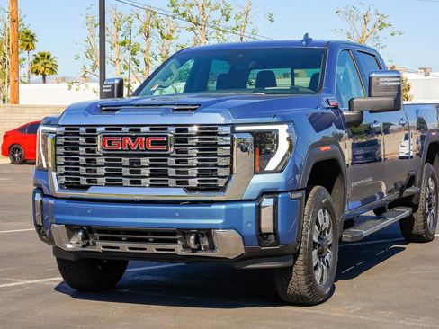 New 2026 GMC Sierra 2500 Denali w/ Denali Reserve Package AWD/4WD image 2