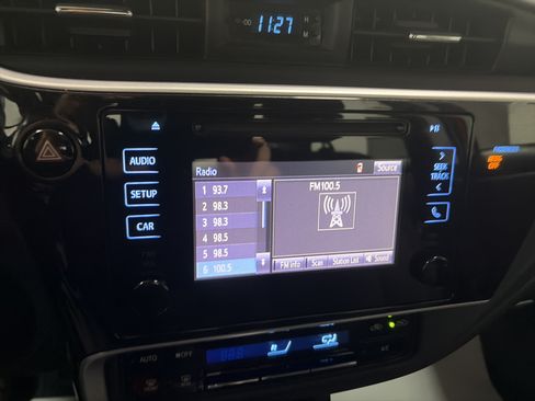 Used 2019 Toyota Corolla LE FWD image 18