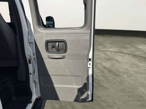 Used 2014 Chevrolet Express 3500 LT w/ LT Preferred Equipment Group RWD image 12