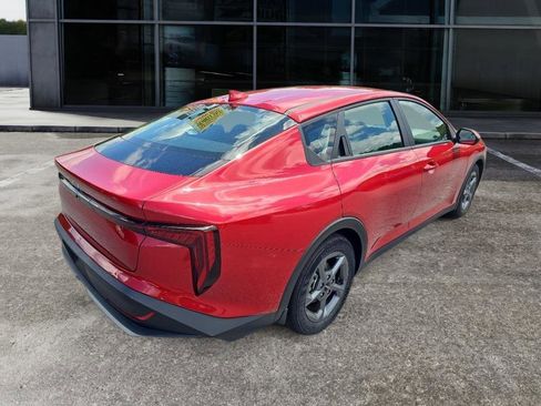 New 2025 Kia K4 LXS image 5