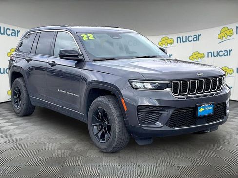 Used 2022 Jeep Grand Cherokee Laredo w/ Luxury Tech Group I image 1