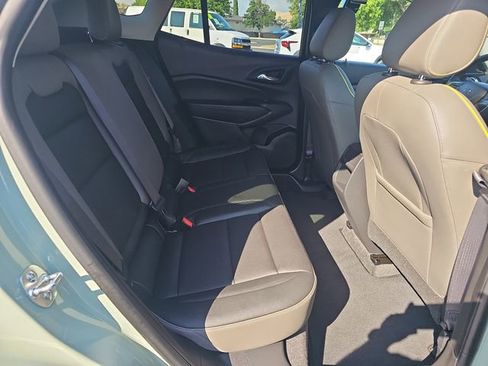 Used 2025 Chevrolet Trax ACTIV w/ Sunroof Package FWD image 18