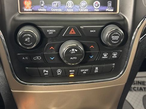 Used 2016 Jeep Grand Cherokee Overland AWD/4WD image 38
