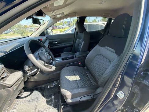New 2026 Nissan Kicks SV w/ Charging Package FWD image 11
