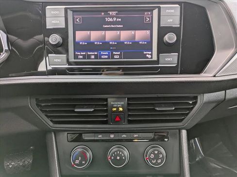 Used 2024 Volkswagen Jetta S image 13