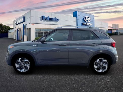 New 2026 Hyundai Venue SEL image 3