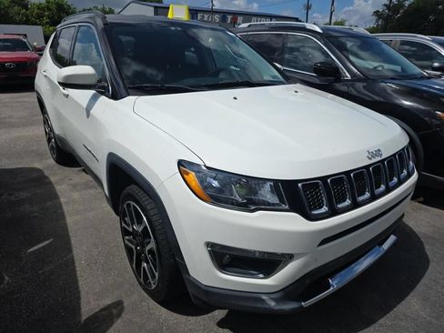 Used 2018 Jeep Compass Limited w/ Navigation Group AWD/4WD image 4