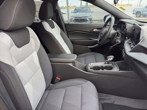 New 2026 Chevrolet Trax RS w/ Sunroof Package image 11