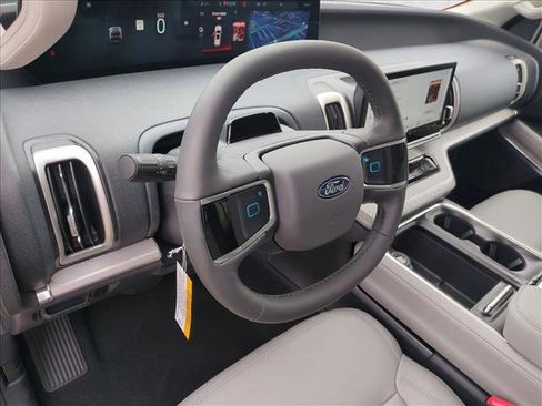 New 2026 Ford Expedition Active RWD image 3