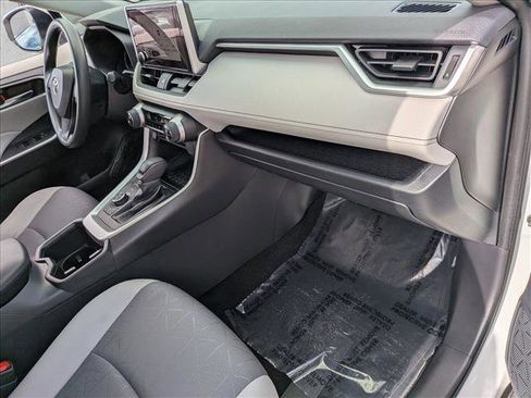 Used 2023 Toyota RAV4 XLE image 21