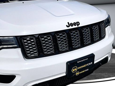 Used 2021 Jeep Grand Cherokee Laredo X AWD/4WD image 33