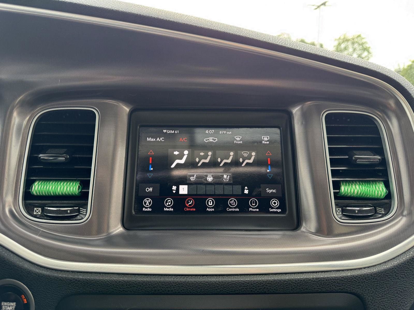 Used 2021 Dodge Charger SXT w/ Leather Interior Group RWD image 29