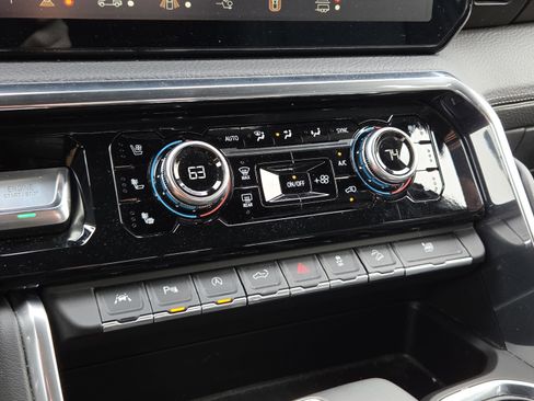 Used 2024 GMC Sierra 1500 Denali w/ Denali Reserve Package image 25