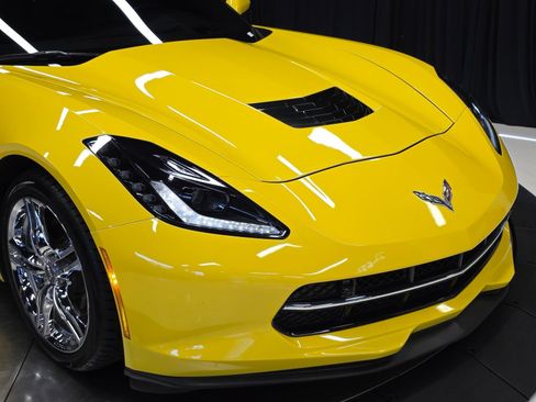 Used 2016 Chevrolet Corvette Stingray Coupe w/ 3LT Preferred Equipment Group RWD image 43