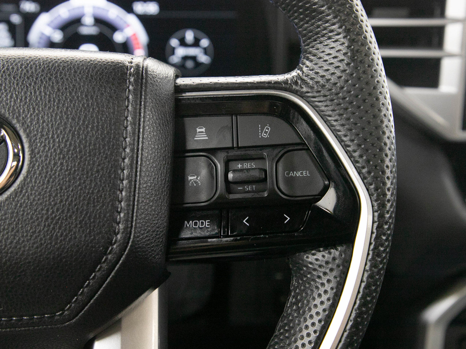 Used 2024 Toyota Tundra Platinum AWD/4WD image 26