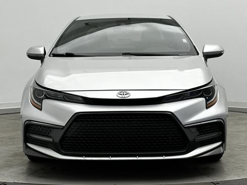 Used 2022 Toyota Corolla SE image 2