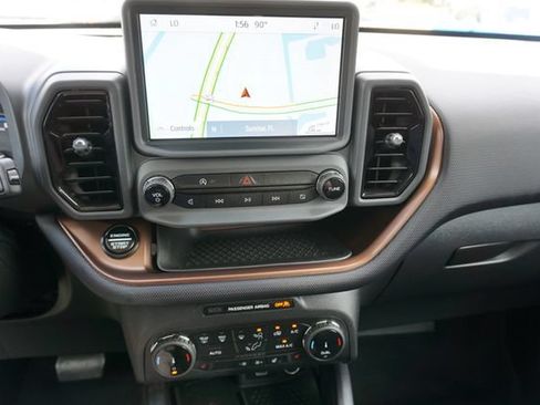 Used 2023 Ford Bronco Sport Outer Banks w/ Tech Package AWD/4WD image 4