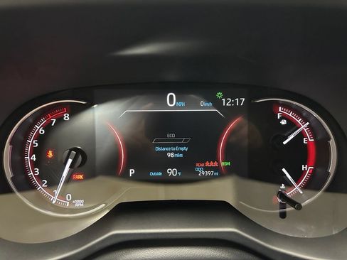 Used 2025 Toyota RAV4 XLE FWD image 23