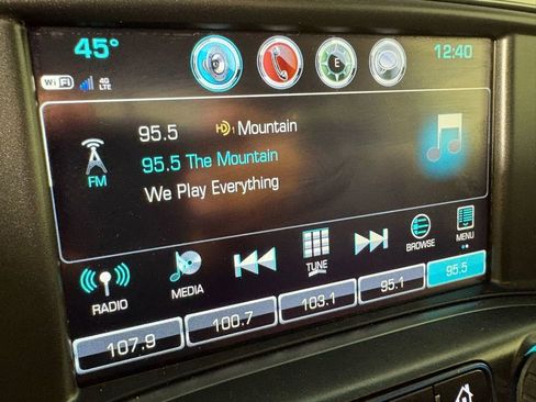 Used 2018 Chevrolet Silverado 1500 LT w/ All Star Edition image 29