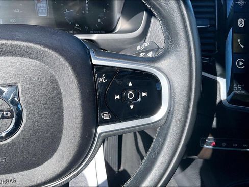 Used 2018 Volvo XC90 T6 Momentum w/ Convenience Package image 12