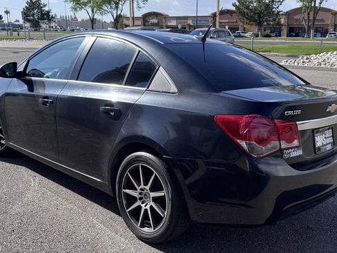 Used 2011 Chevrolet Cruze LT FWD image 6