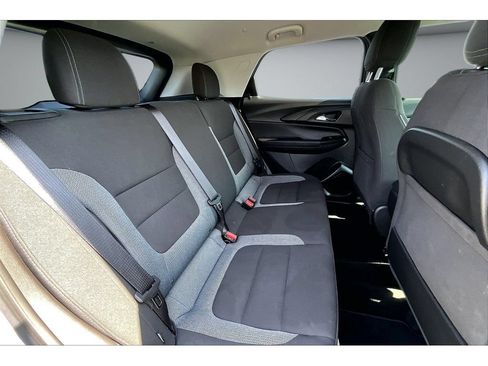 Used 2023 Chevrolet TrailBlazer LT w/ Convenience Package AWD/4WD image 39