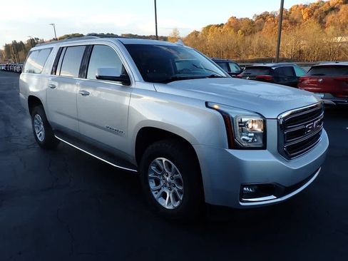 Used 2019 GMC Yukon XL SLT image 7
