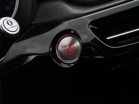 Used 2023 Acura MDX SH-AWD w/ Advance Package image 38