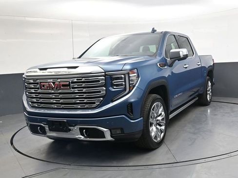 Used 2025 GMC Sierra 1500 Denali w/ Denali Reserve Package AWD/4WD image 9