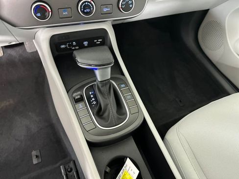 Used 2026 Hyundai Kona SE image 20