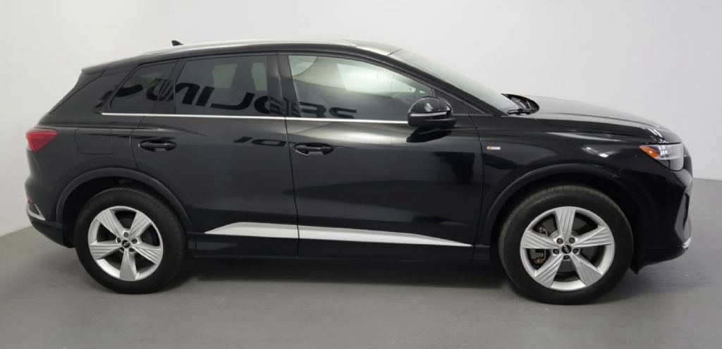 Used 2023 Audi Q4 e-tron Prestige AWD/4WD image 4