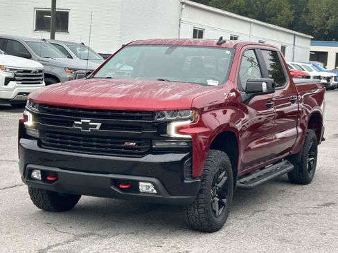 Used 2021 Chevrolet Silverado 1500 LT Trail Boss w/ Convenience Package II AWD/4WD image 3