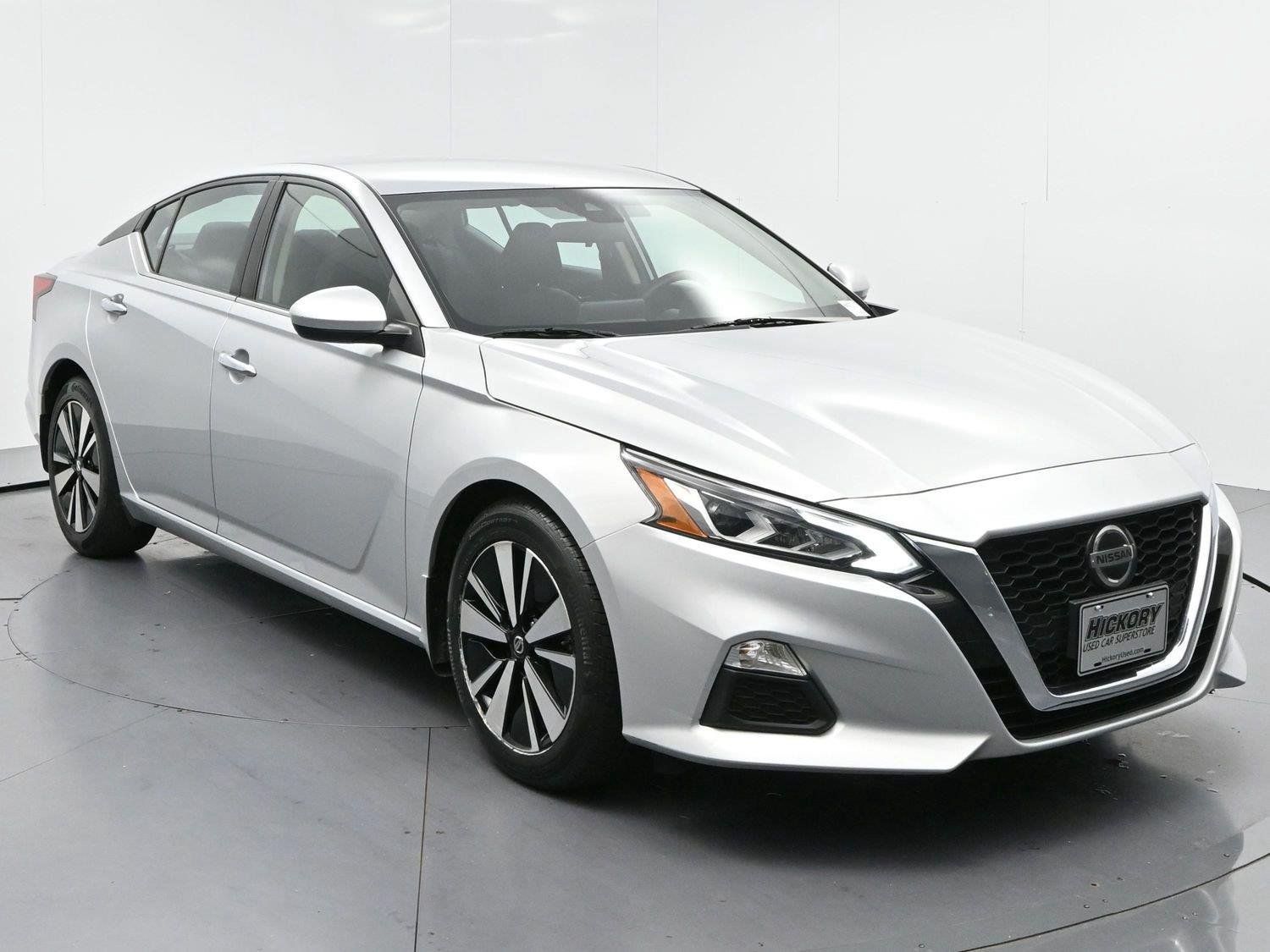 Used 2022 Nissan Altima 2.5 SV FWD image 2