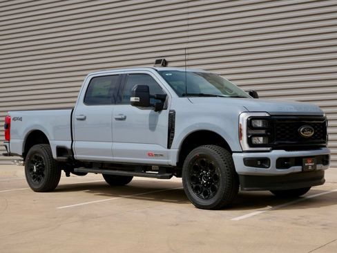 New 2026 Ford F250 Lariat w/ Black Appearance Package AWD/4WD image 1