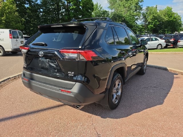 Used 2023 Toyota RAV4 XLE w/ Convenience Package AWD/4WD image 5
