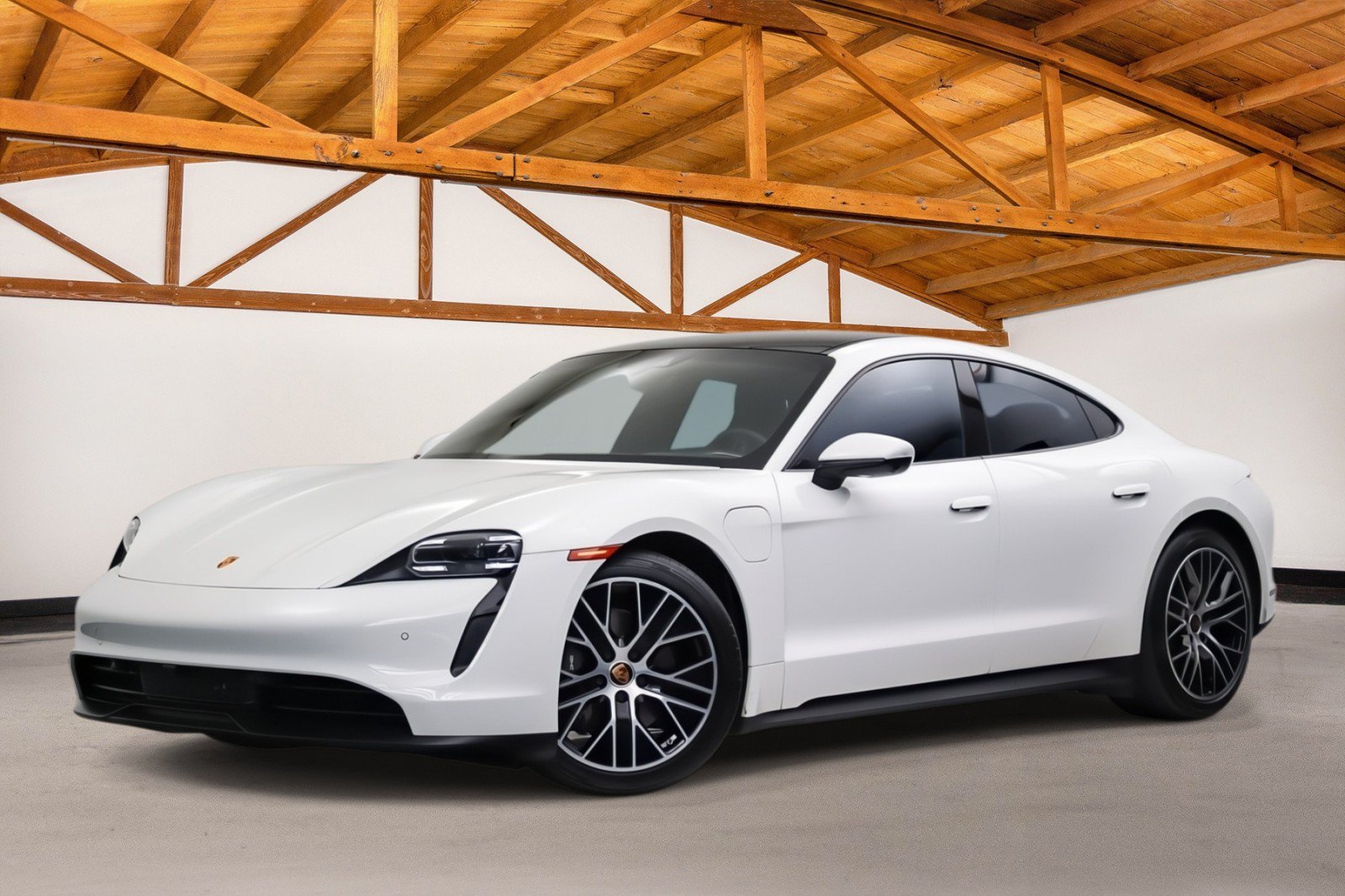 Used 2022 Porsche Taycan RWD image 1