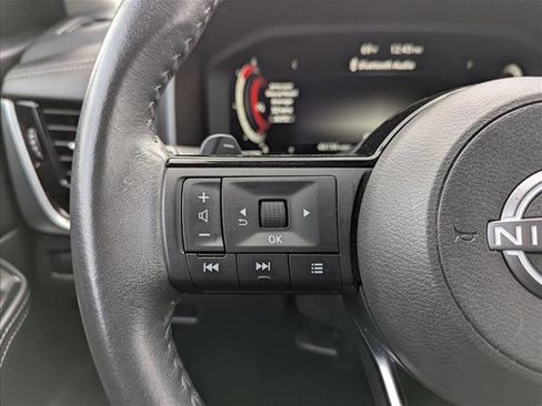 Used 2024 Nissan Rogue SL AWD/4WD image 13